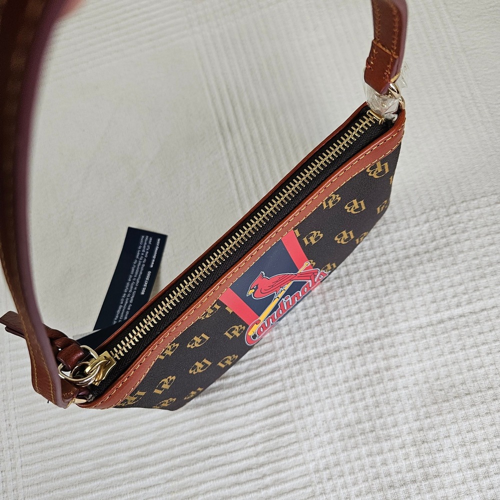 NEW Dooney & Burke x MLB St Louis Cardinals Stadium Signature Wristlet Purse NWT - Picture 3 of 8